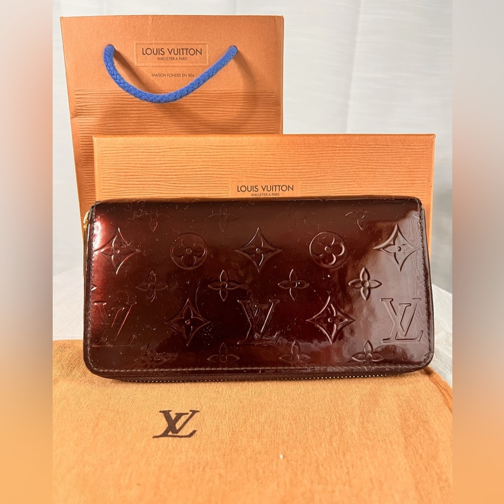 Louis Vuitton Vernis RARE Oxblood Monogram Wallet - All Inclusive